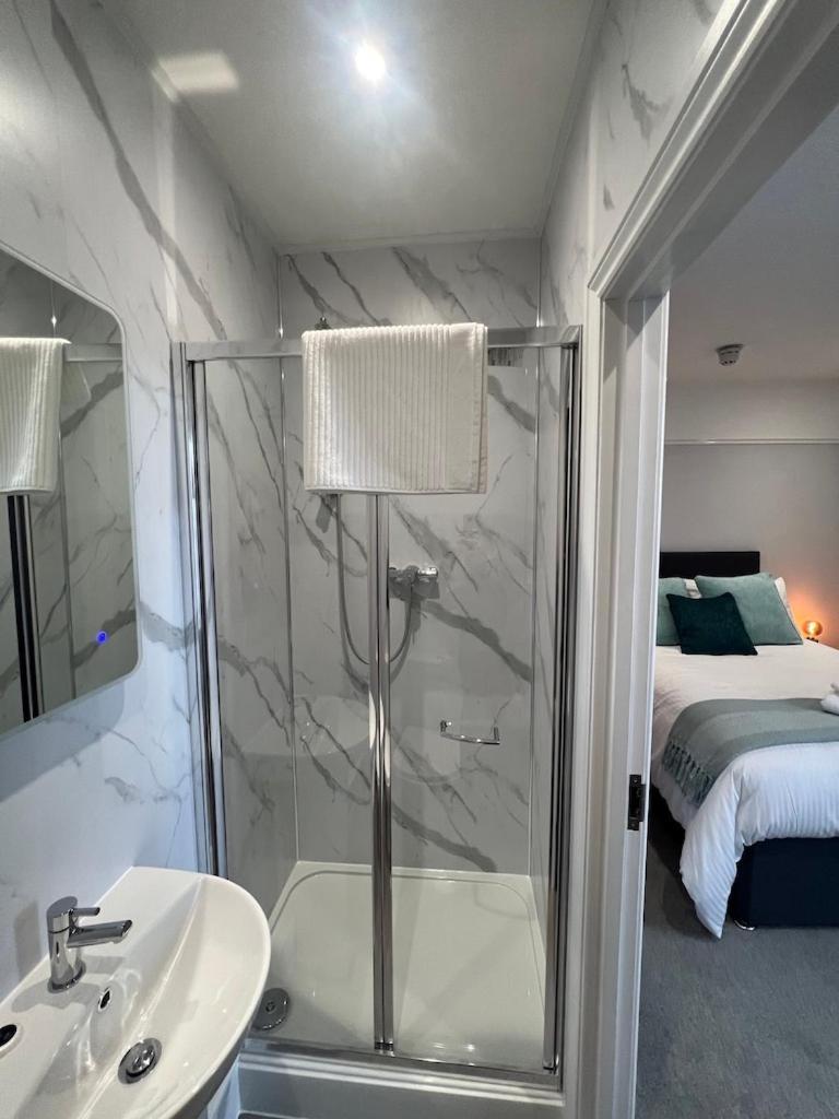 Brynhyfryd Guest House Cardigan Ngoại thất bức ảnh